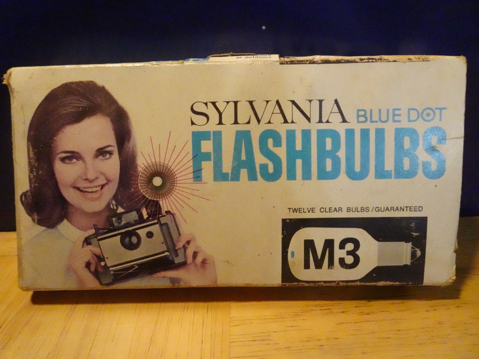 SYLVANIA Blue Dot Flashbulbs M3B Box of 12 CLEAR Unused NOS