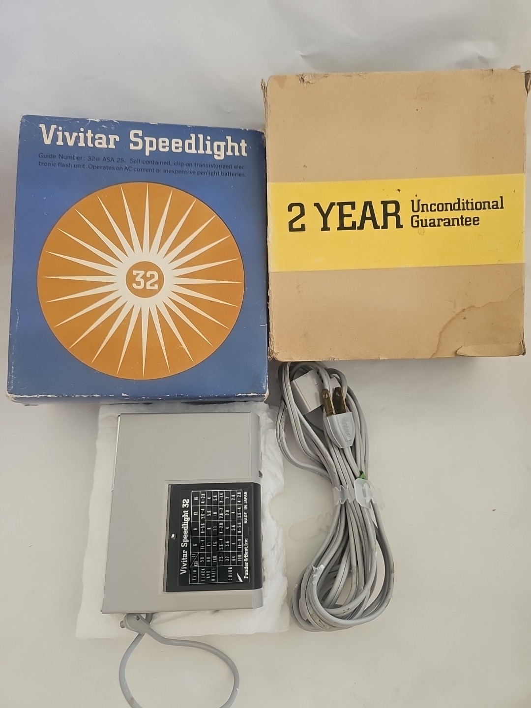 Vintage Vivitar Speedlight 32 Electronic Flash Unit with Box Japan