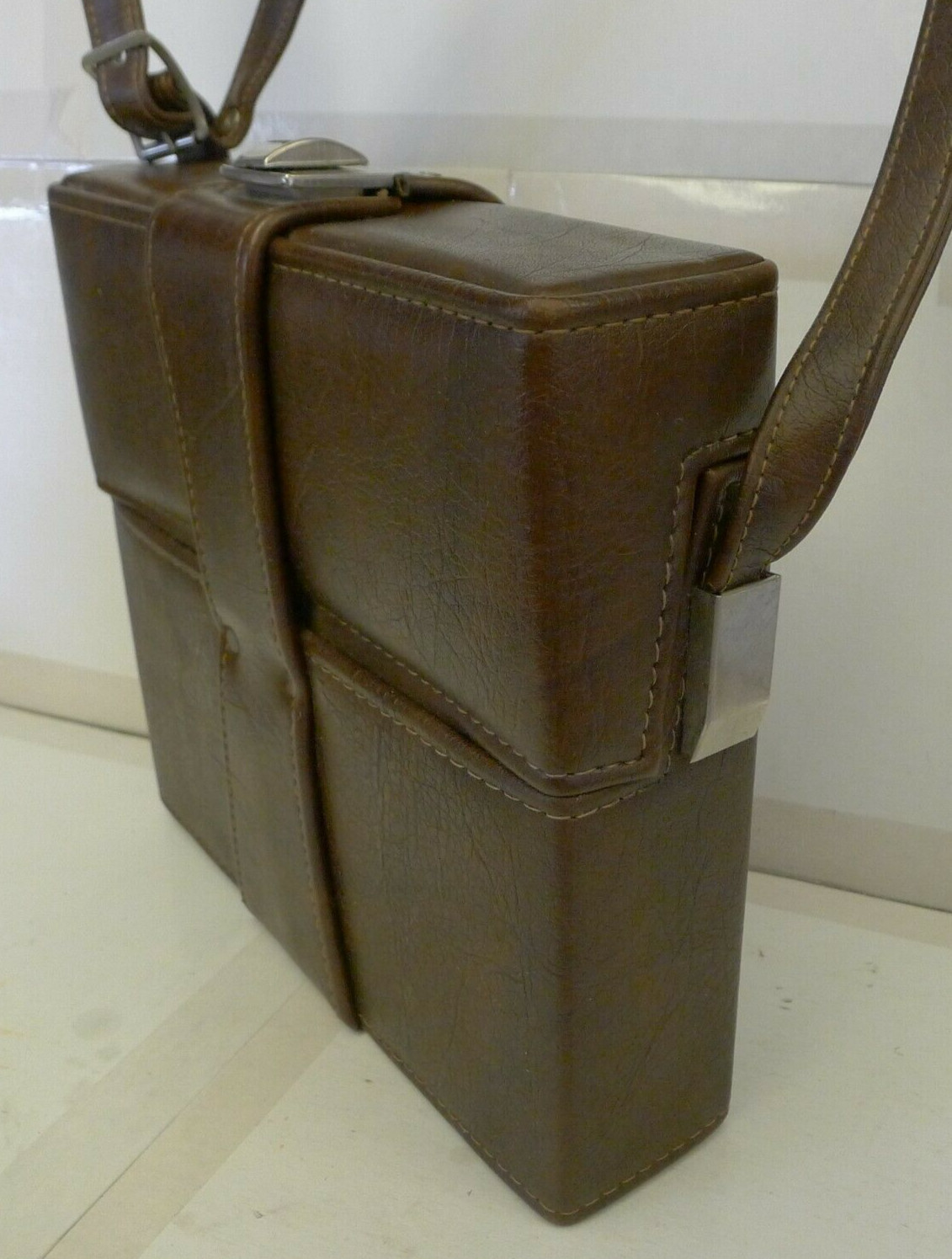 Camera Compartment Case for Polaroid Folding SX-70 Tan Camera & Accessories K
