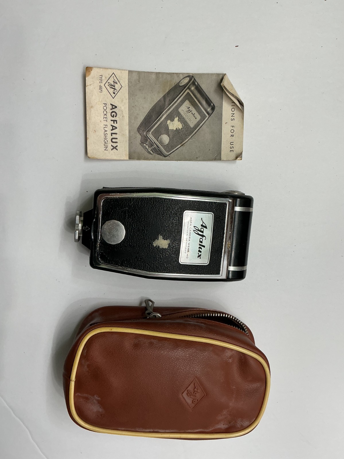 Vintage Agfalux Pocket Flashgun Type 687 w/ Original Case & Instructions Made in