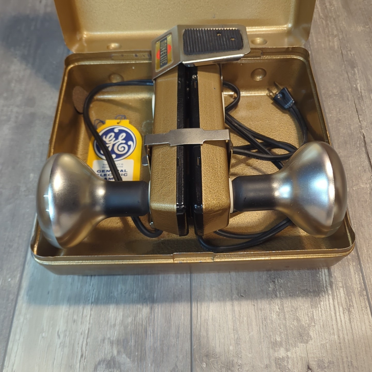 Vintage ACME Lite Mov-E-Lite w/ Case Retro Hollywood *Tested* Includes 2 Bulbs