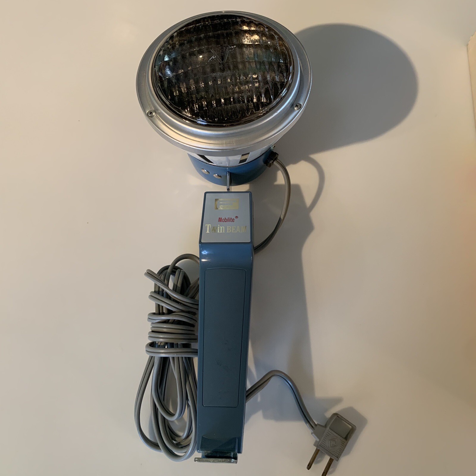 MOBILITE Twin Beam FLOOD/SPOT Light SYLVANIA ZOOM Lamp 3400 K For Home Movies