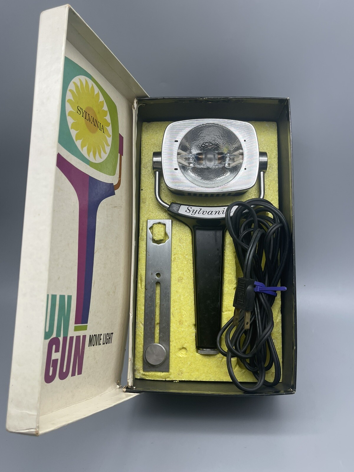 Sylvania SUN GUN Movie Light SG-50 Original Box Manual Mount Working 1960s