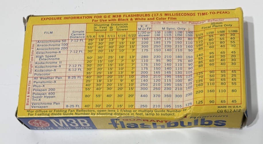 Vtg GE M3B Flashbulbs Box of 12 Rhenium Blue Camera Flashbulbs General Electric