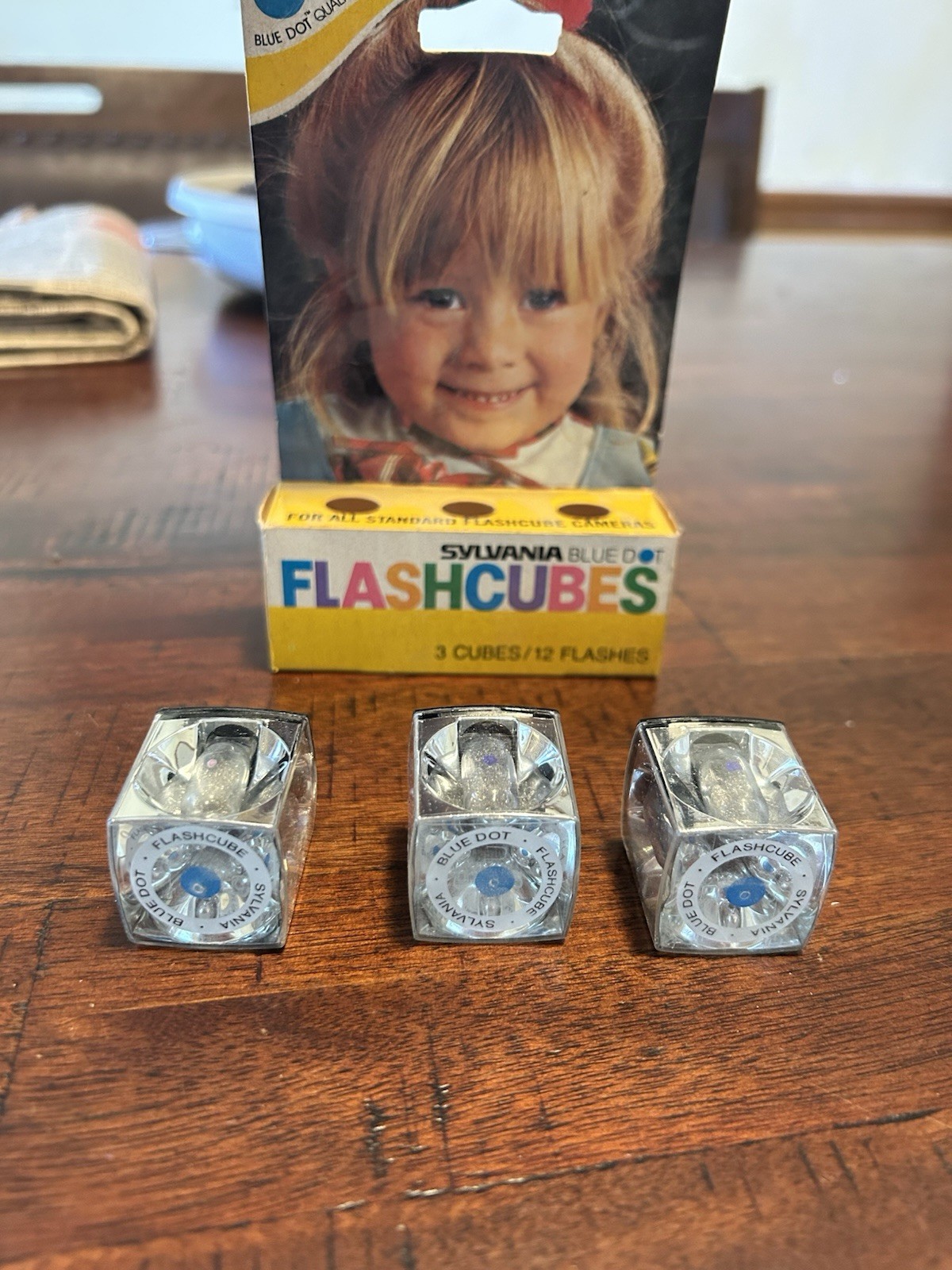 Sylvania Blue Dot Flashcubes Camera Flash Cubes 3 Pack 12 Flashes