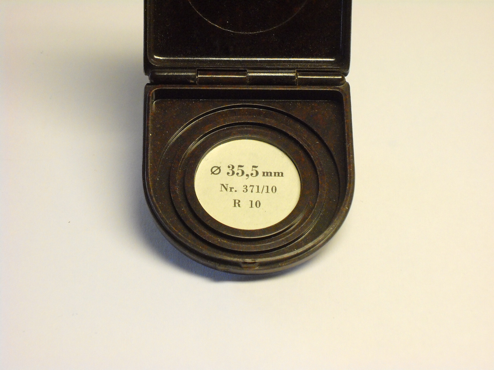 Zeiss Bakelite Pot for 35,5mm 371/10 R 10 Filter in extremely good condition…