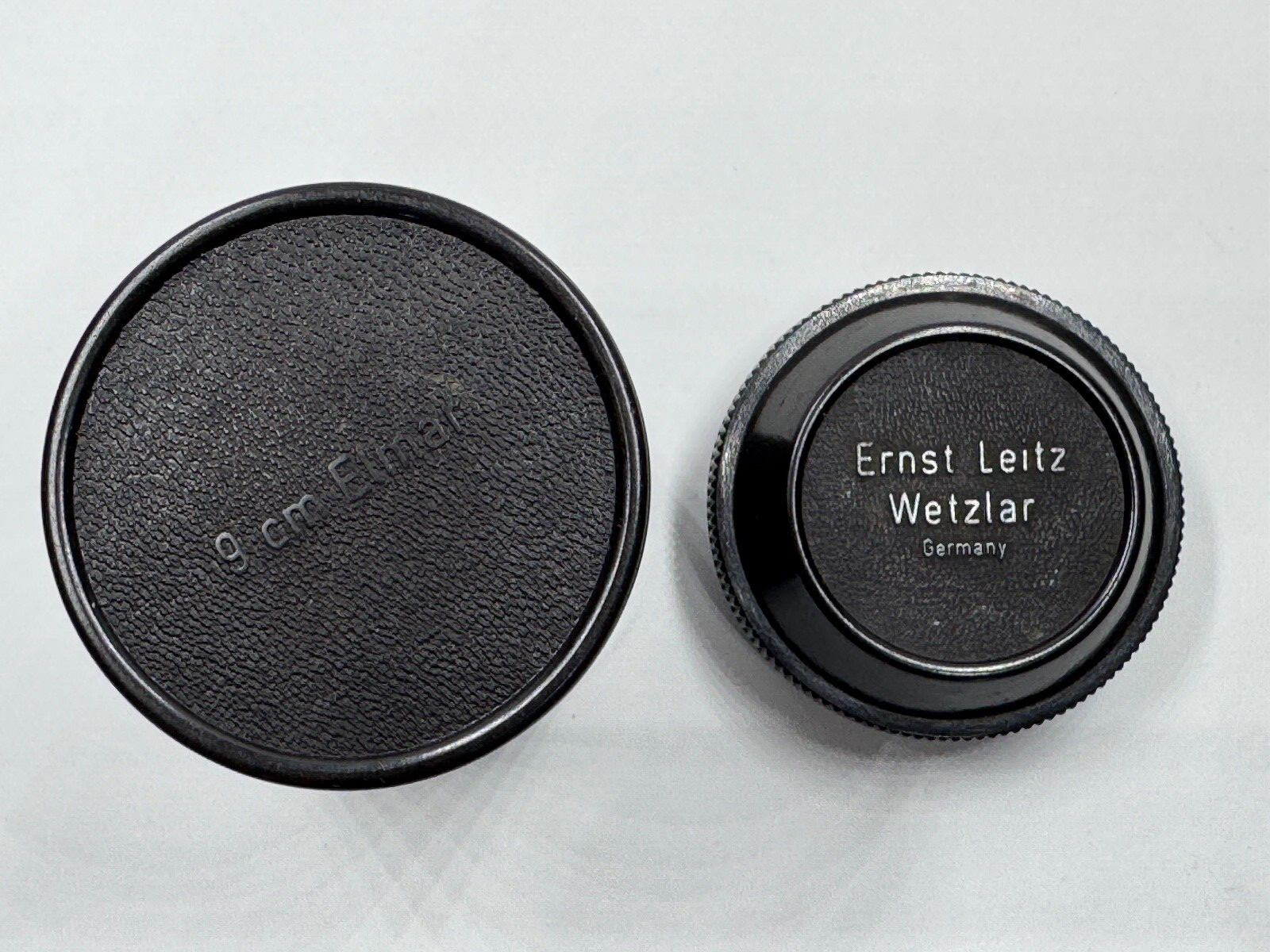 Leica Black Bakelite Case for LTM 9cm f4 Elmar. Collectable