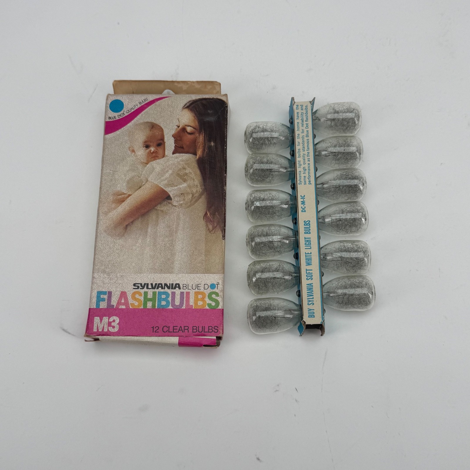 Vintage Sylvania Blue Dot M3 Flashbulbs 12 Clear Bulbs Camera Flash USA