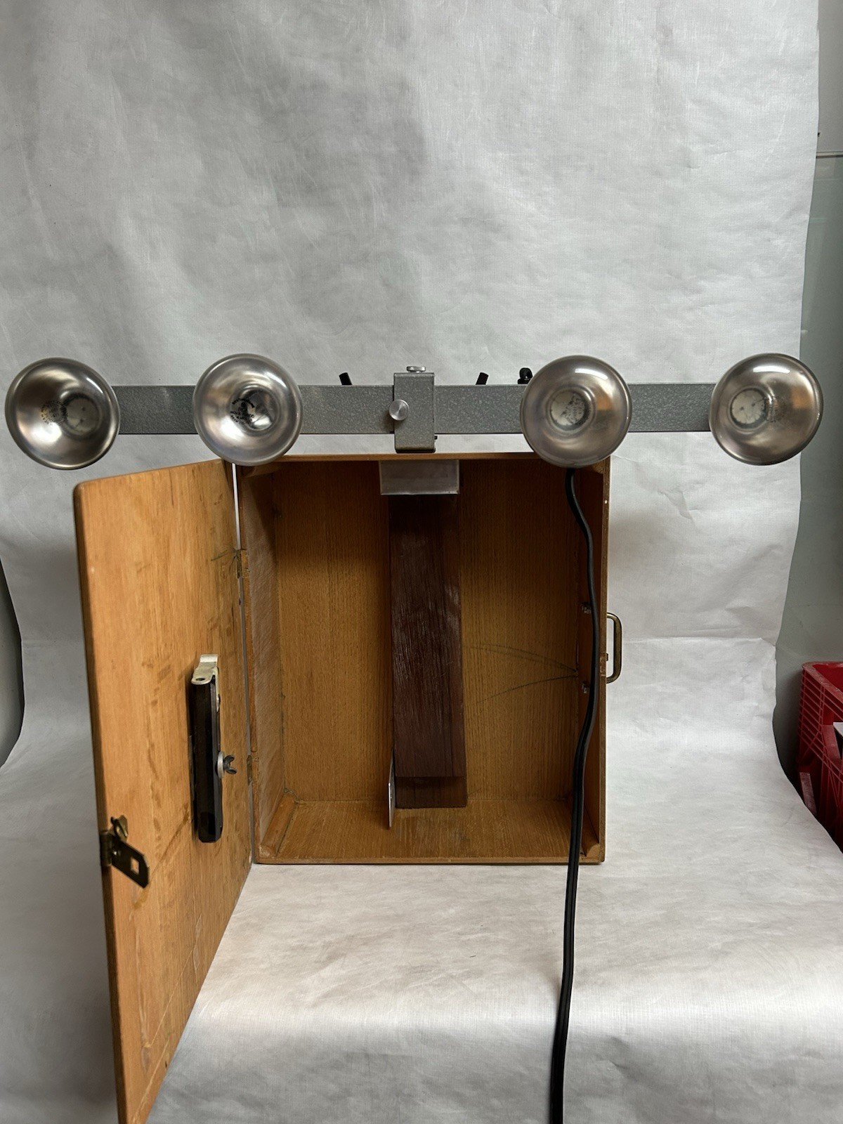 Vintage GE Photography Movie Light Bar With Wooden Case – TESTED