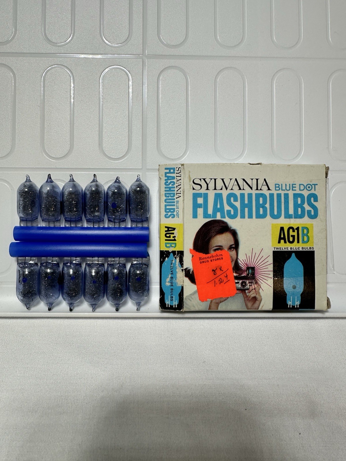 1 Box of 12 AG1B SYLVANIA BLUE DOT FLASHBULBS New Old Stock