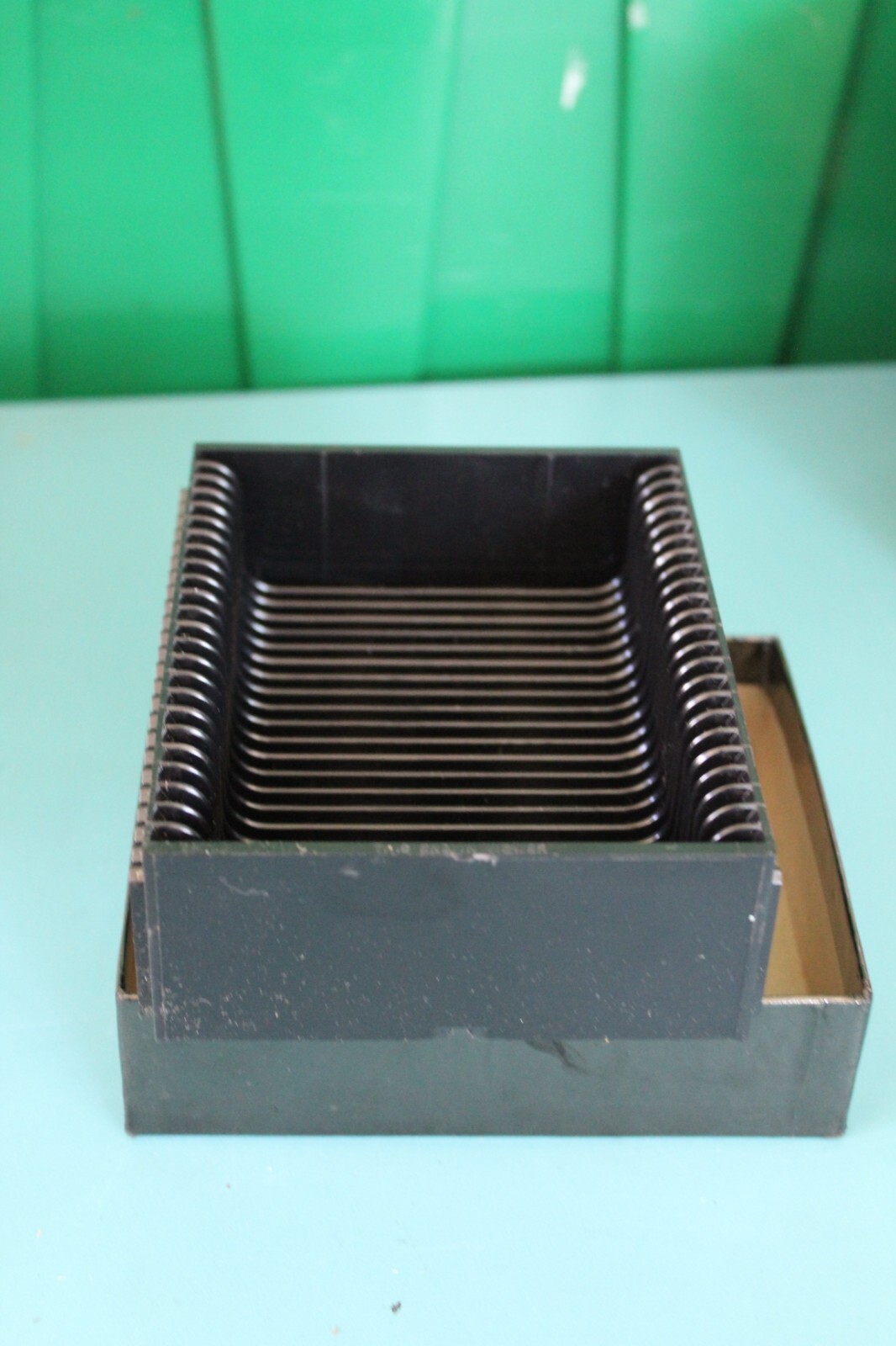 NO BOX AIREQUIPT VTG Stereo Slide THEATER MAGAZINE HOLDER WITH 24 SLOTS