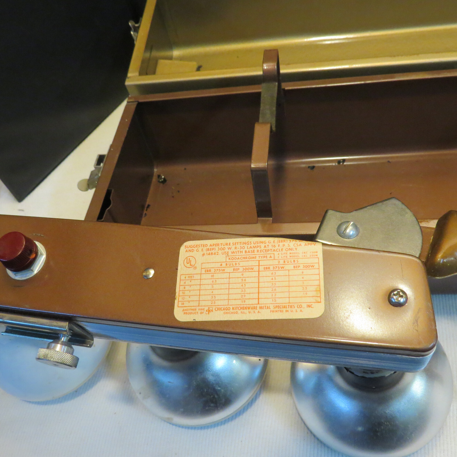 Vintage LITE 2, Electric Eye Bounce 4-Bulb Flood Light Bar Complete TESTED WORKS