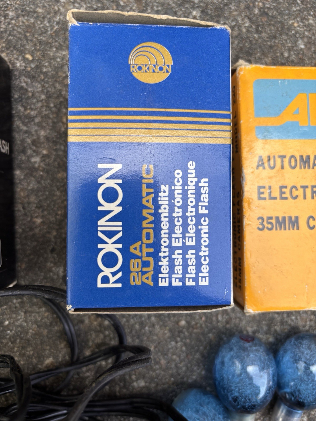 Lot of Vintage Camera Flashes,Bulbs & Accessories – Ansco, Alfon , Rokinon