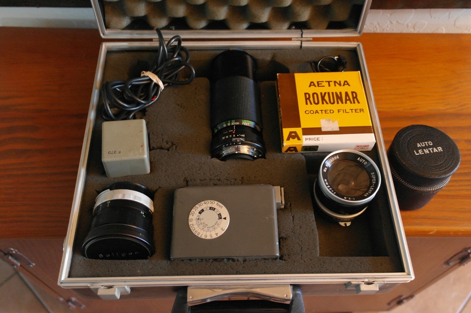 Vintage 1960s Camera Lens Flash Lot. [Untested]
