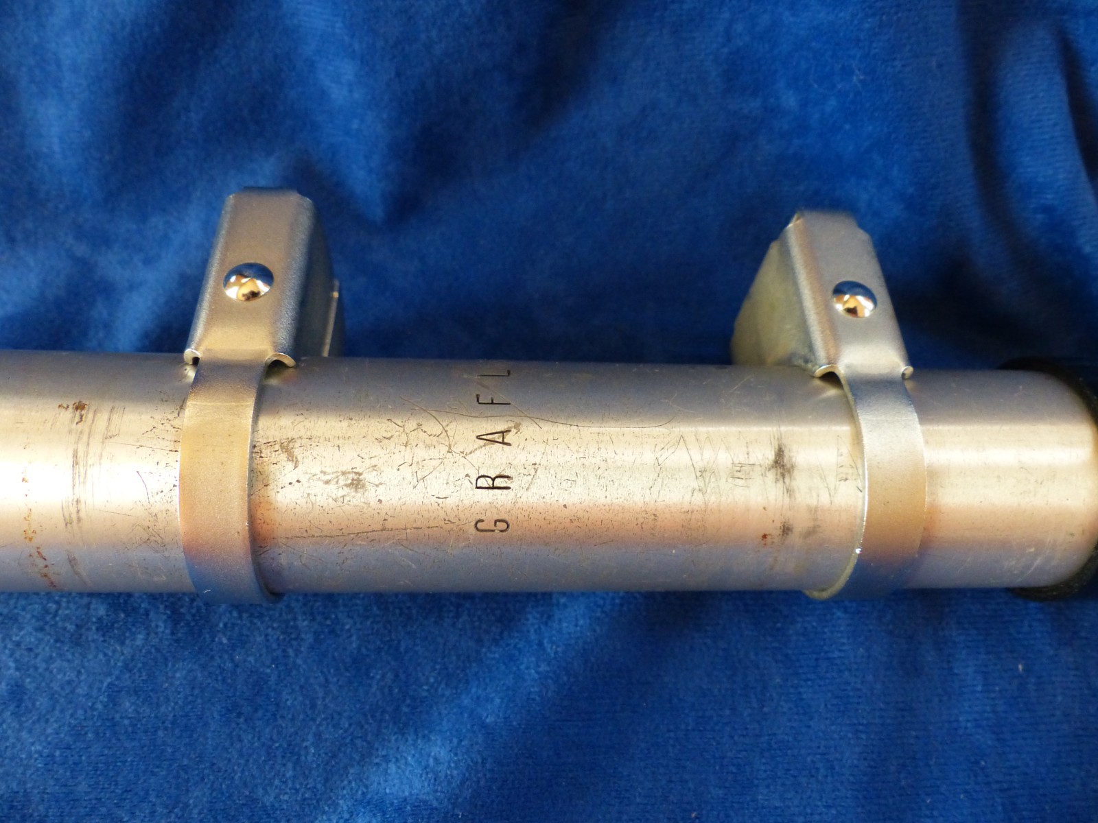 Graflex No. 2773, 3-cell flash, reflector, clamps, bulb, Star Wars, working