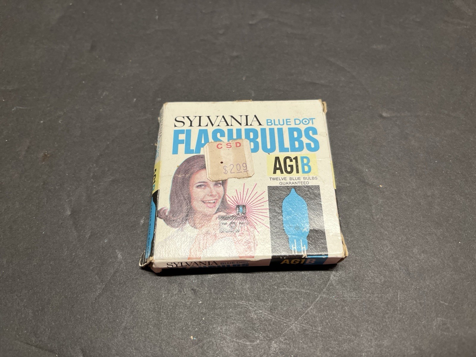 Vintage Sylvania Flashbulbs Blue Dot # AG1B-Open Box