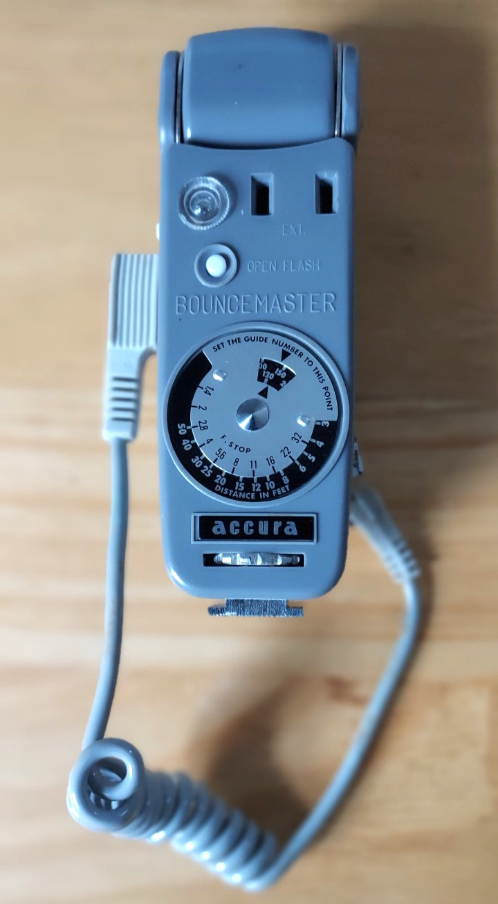 Vintage Accura Bouncemaster Camera Fan Flash with Cord, AS IS