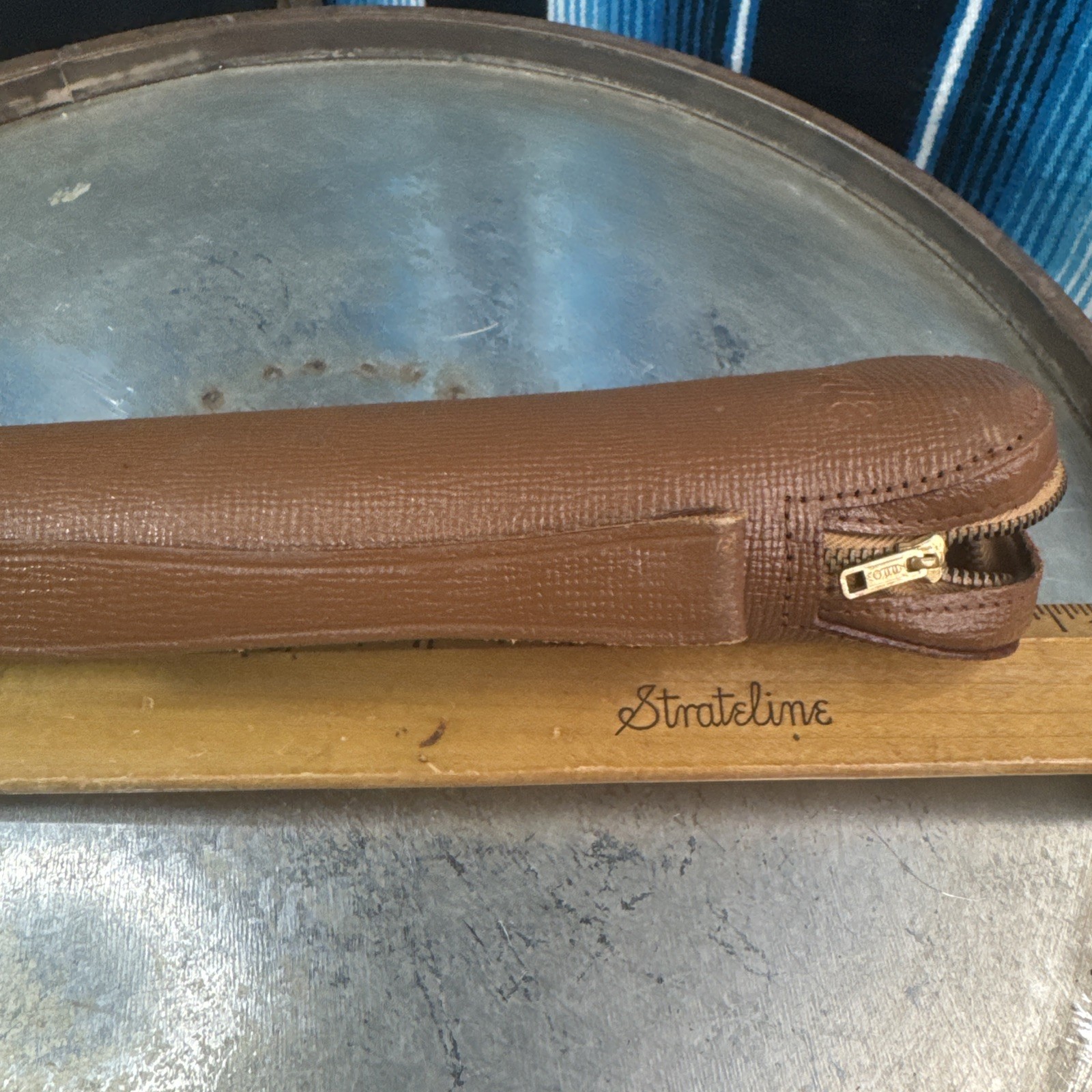 Vintage Avigo Tripod Leather Case-Great Shape, Fully Functional Zipper