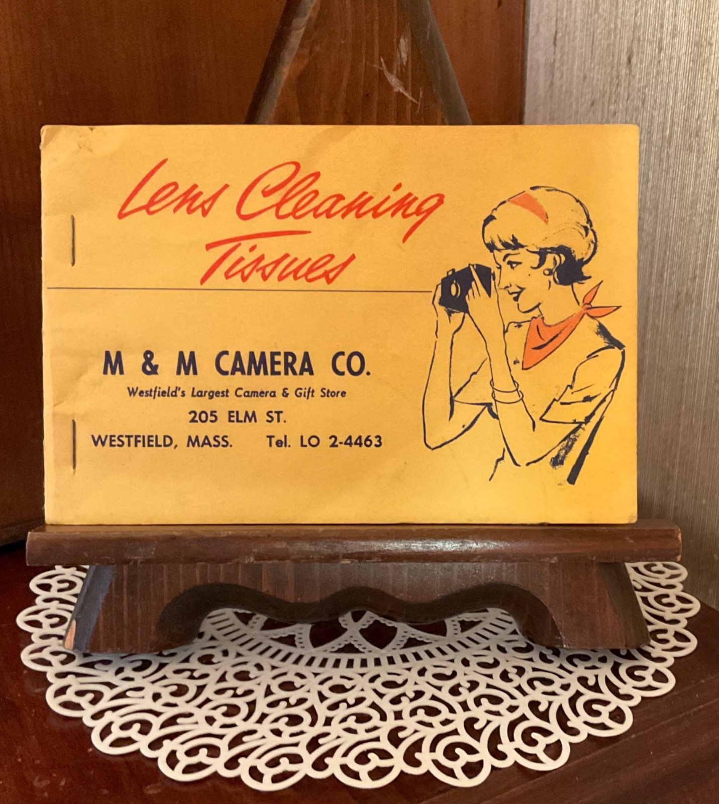 Vintage Lens Cleaning Tissues book Lensclean Inc. Westfield, Mass M & M Camera