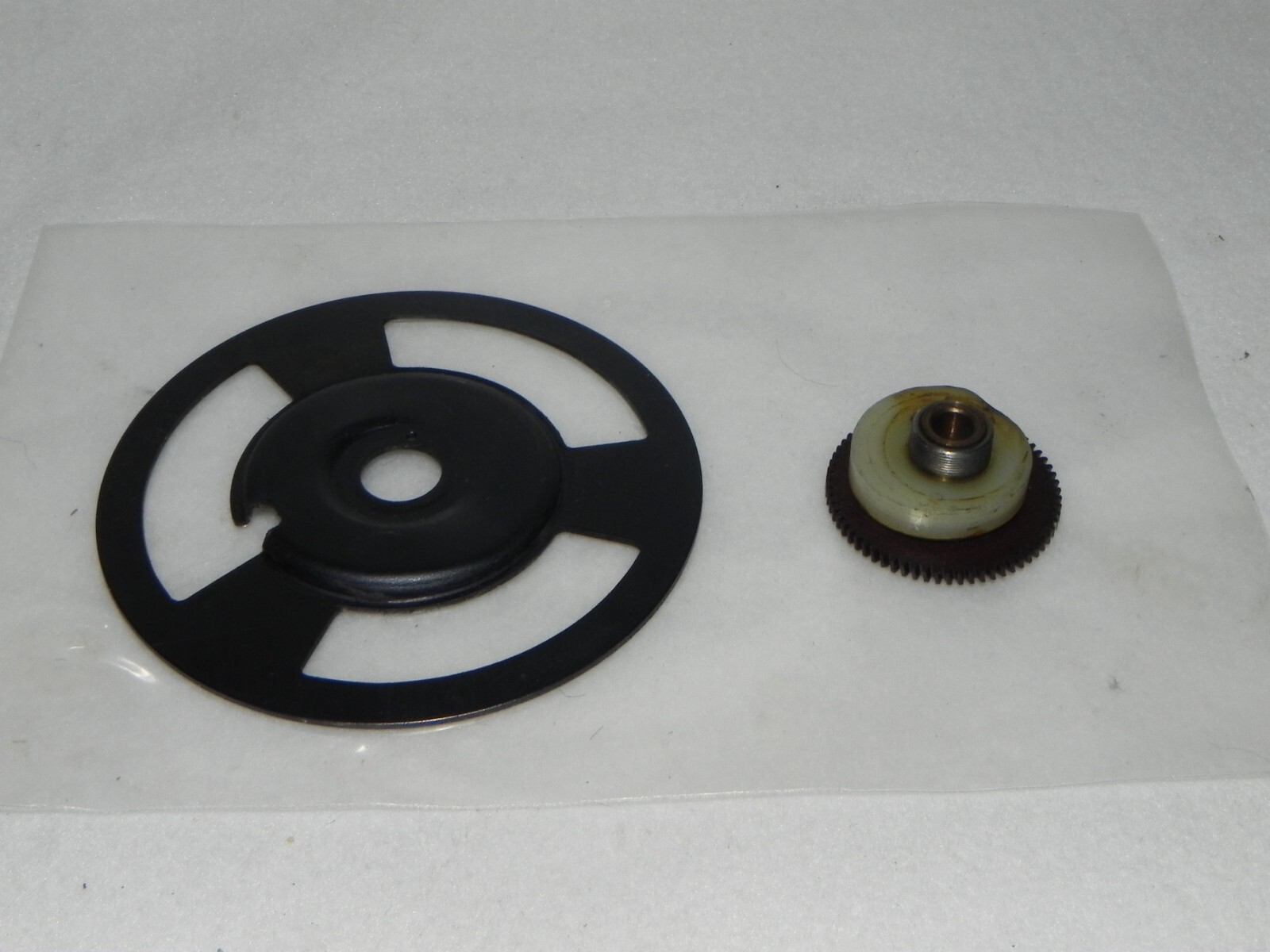 Ampro Futurist 8 Projector Parts: Gear and Plate