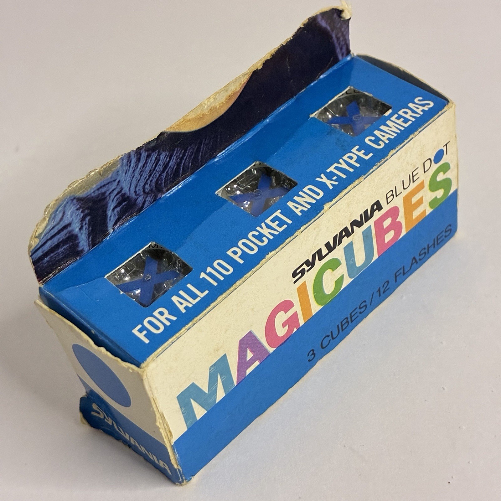Vintage Sylvania Blue Dot Magicubes 3 Cubes 12 Flashes 110 X-Type Cameras NOS