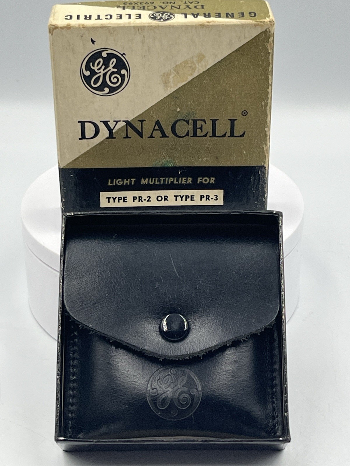 * Vintage General Electric DYNACELL P 2 Exposure meter. or TYPE PR-3 EXPOSURE