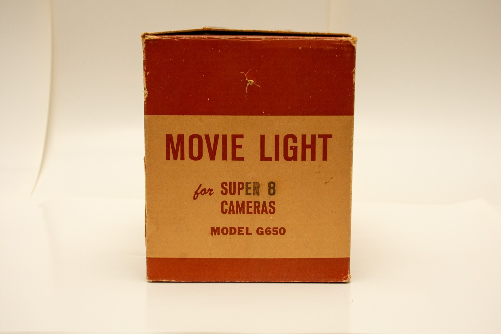 Vintage Glenwood Movie light for Super 8 cameras model G650, vintage lighting