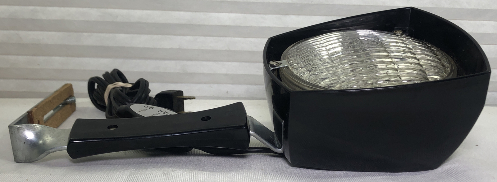 1960s GENERAL ELECTRIC SUPER 99 MOVIE LIGHT fits all cameras DOUBLE BEAM – 650w