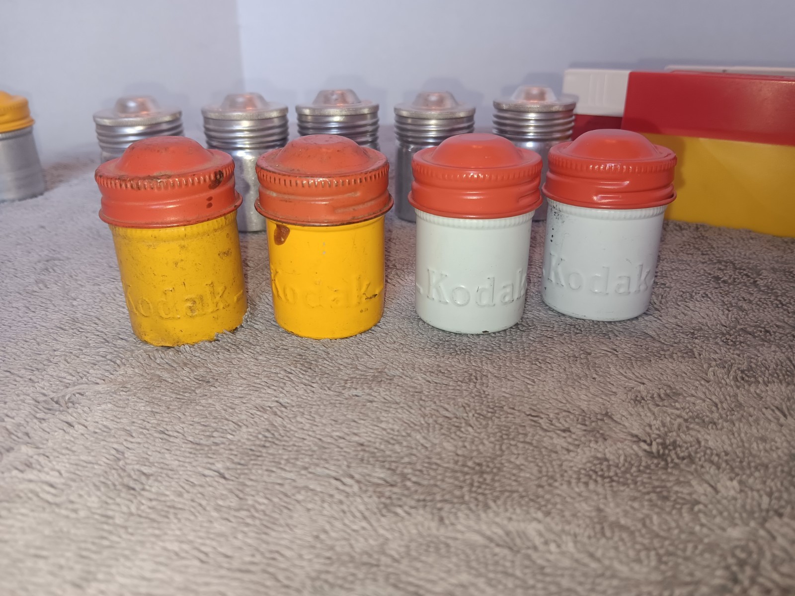 Estate Lot of 11 Vintage Kodak and Ansco Film Canisters Plus 4 Plastic Slide Tr