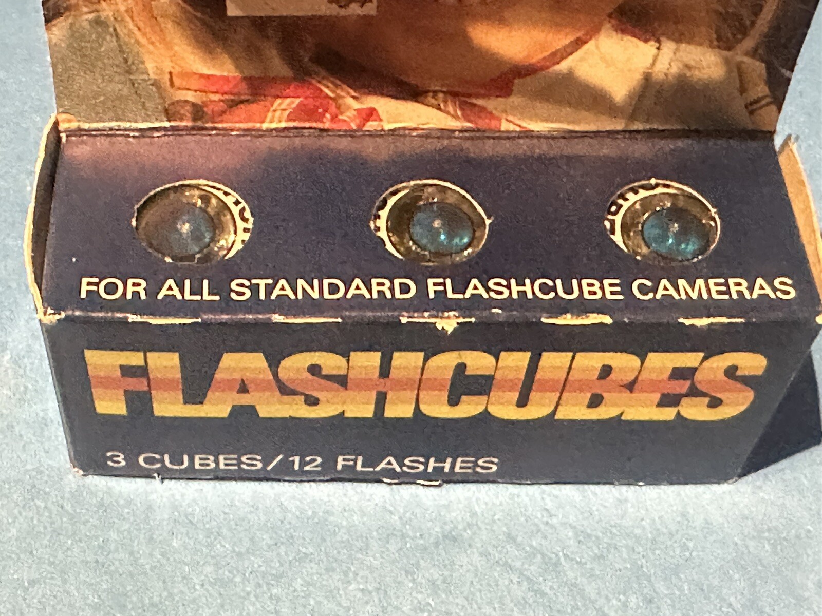 GTE Sylvania Flash Cubes 3 Cubes In Original Box 12 Flashes Total BLUE DOT NEW