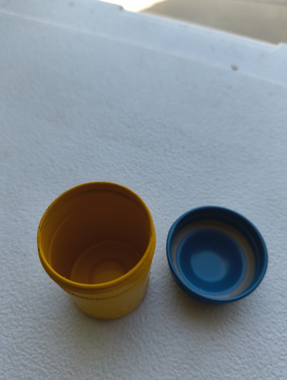 VTG Kodak Empty EMBOSSED Metal Film Canisters Yellow &Blue From Eltachchrome-X