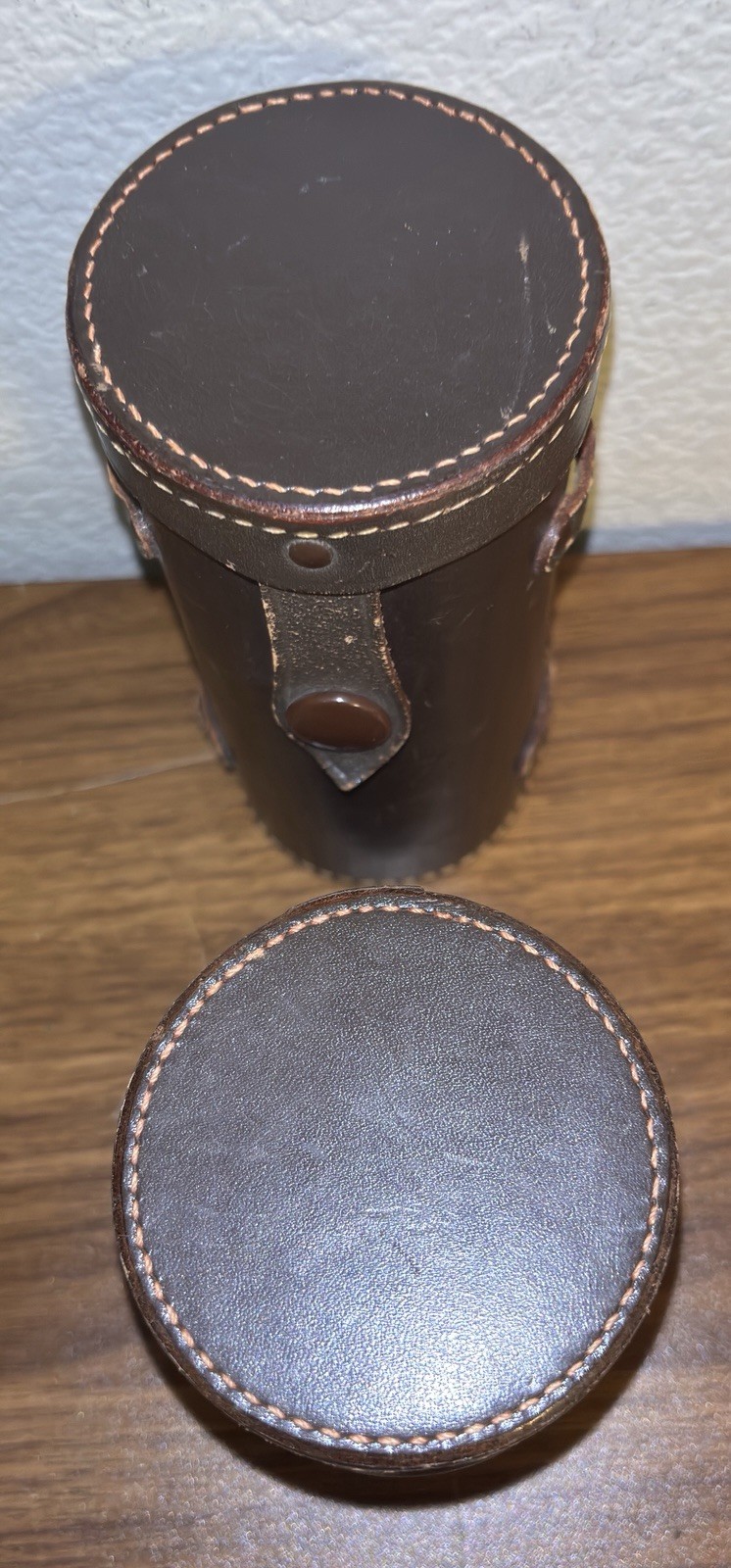 2 VINTAGE ELEITZ WETZLAR Germany Brown Leather Leica Snap Lens Cases 6” & 4.5”