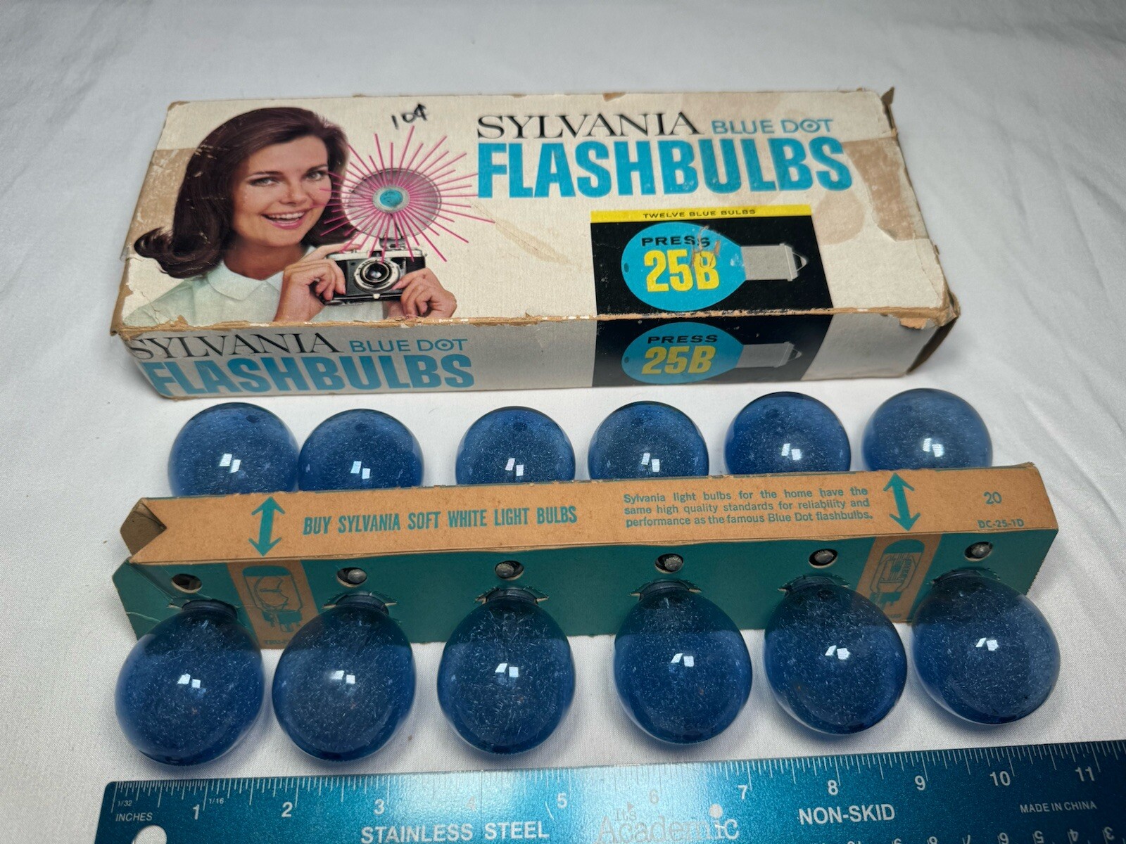 M3B Sylvania Blue Dot flashbulbs Full Box 12 Bulbs