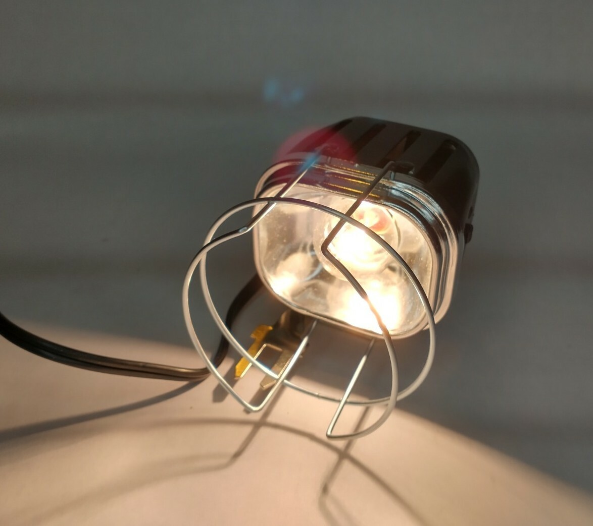 Acme Light Model No. 800 XL Lite Fill Lighting For Video Cameras