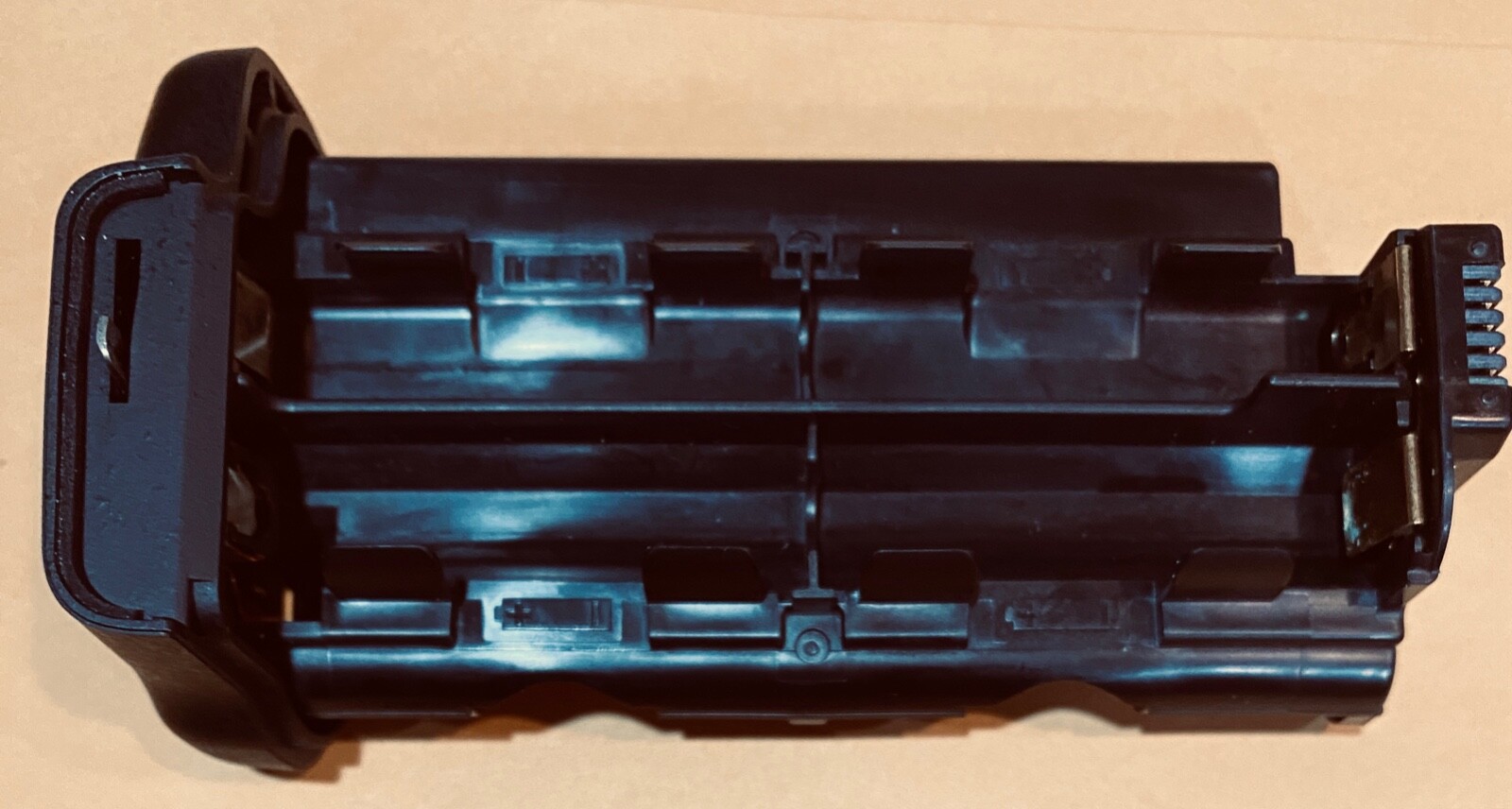 Genuine Nikon MS-D11 / AA battery holder, For MB-D10 Grip / D7000 / With Case