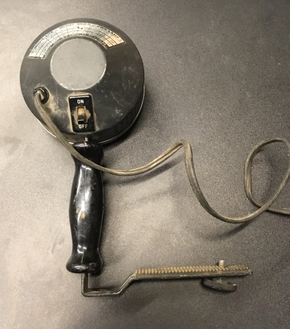 Vintage Sunset Movie-Lite 850-D Film Light – 1950s Handheld Spotlight