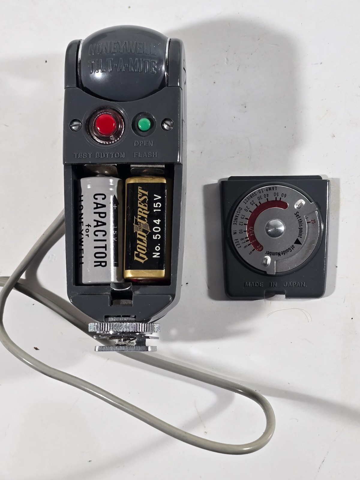 (MINT) Vintage Honeywell Tilt-A-Mite Flash Unit With Case and Instruction Manual