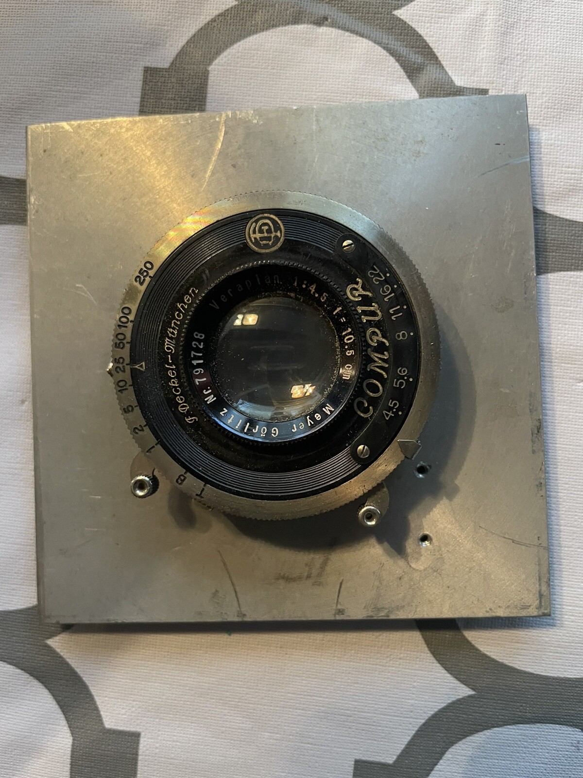 Meyer Gorlitz No. 791728 Veraplan 1:4.5 F=10.5 Cm Lens Mounted On Plate