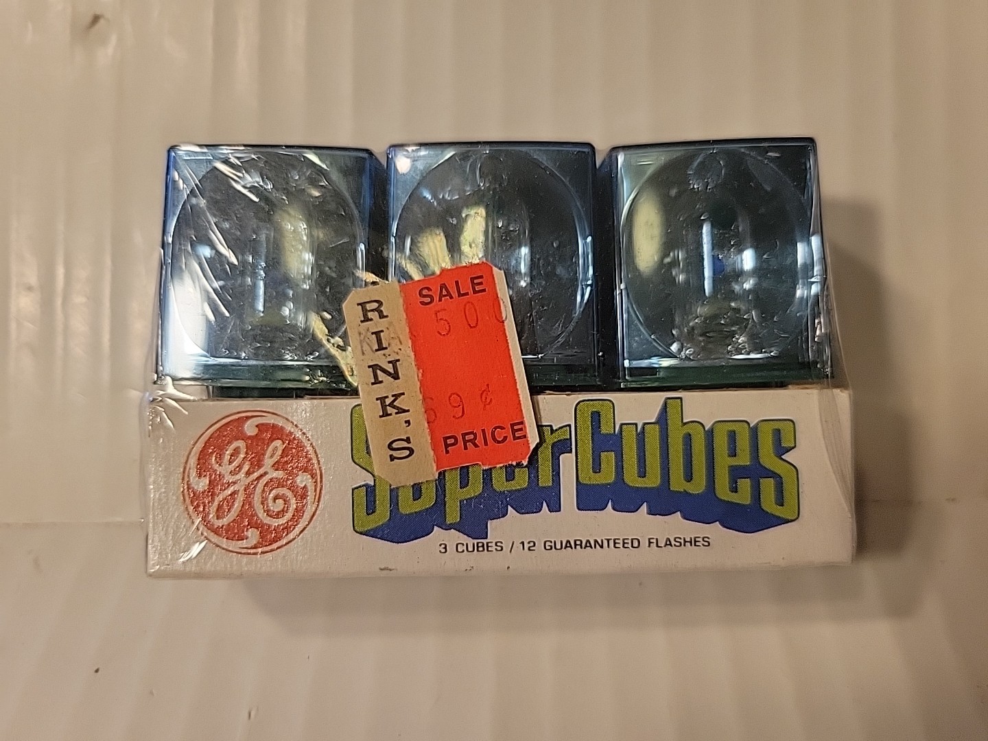 flash cubes 3 SUPERCUBES vintage Ge AIRTIGHT SEALED