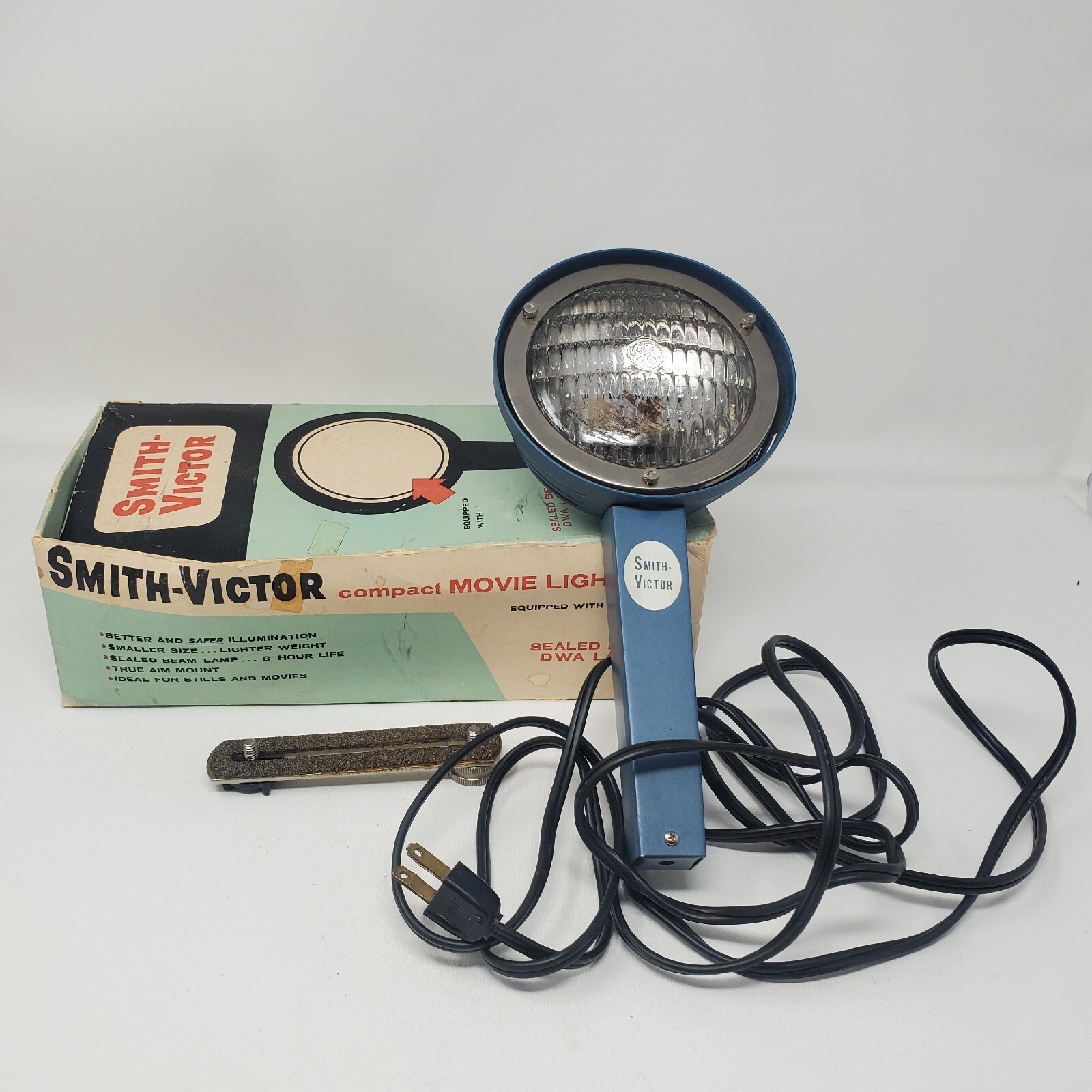 Smith-Victor Model L-5 Compact Movie Light Vintage 1962 GE Beam Tested Works