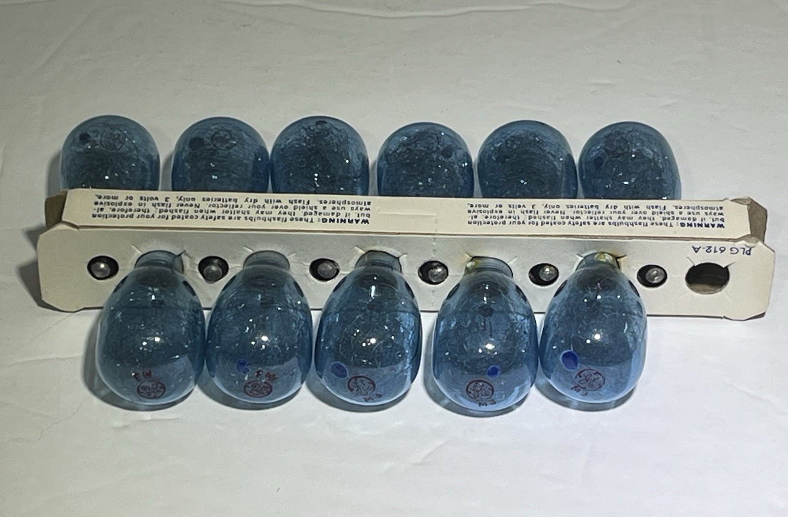 Vintage GE M3B Blue Bulbs RHENIUM 11 FLASH Bulbs Open Box MOVIE PROPS USA