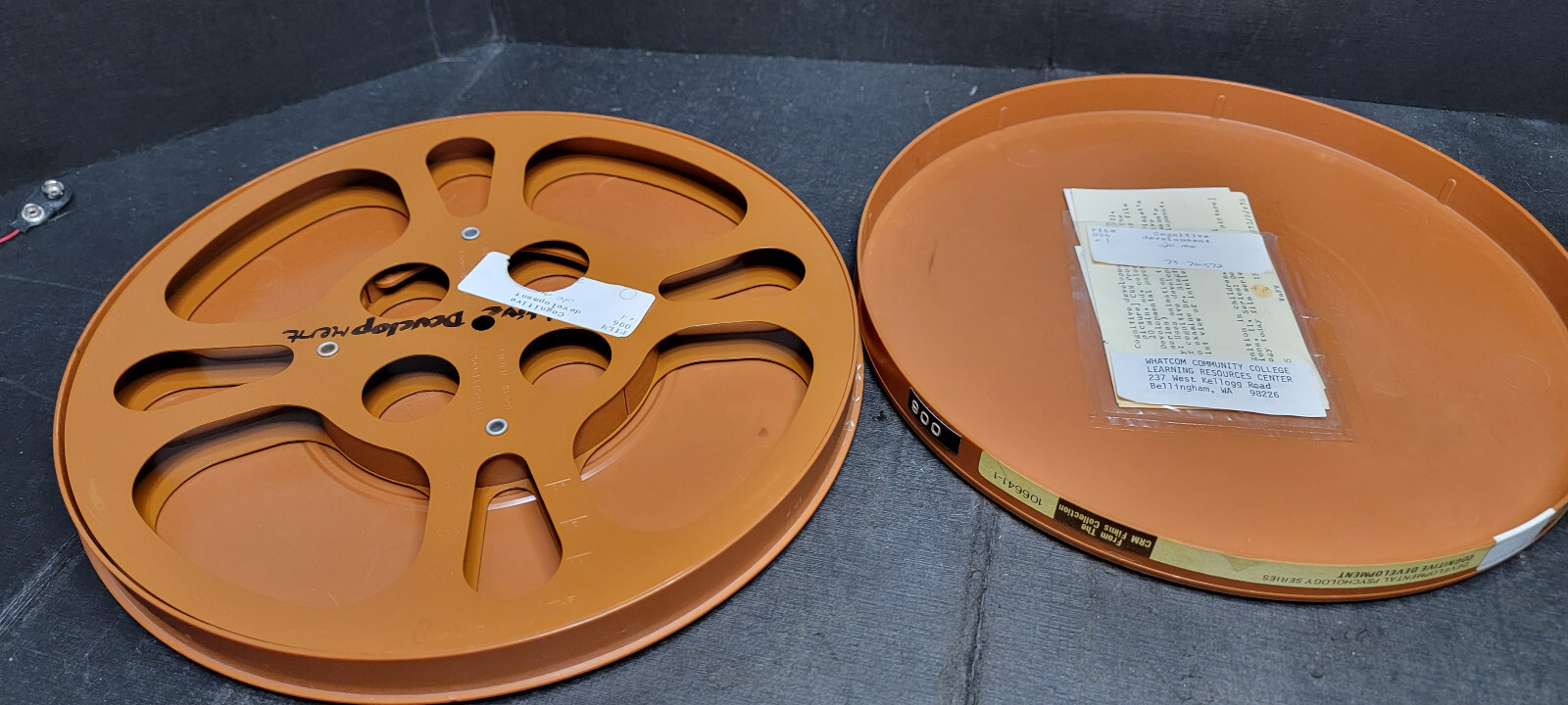 Tayloreel Corp Rochester N.Y. 16MM 800 Metal Film Reel in Plastic Canister Case