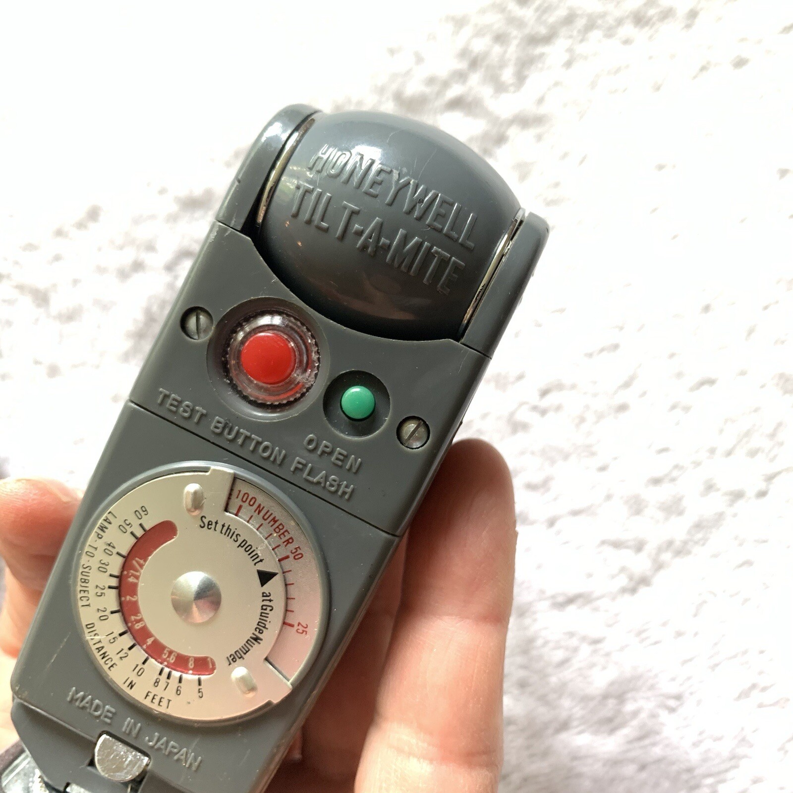 Honeywell Tilt-A-Mite Flash with Case – Made in Japan – Vintage Camera Accessory
