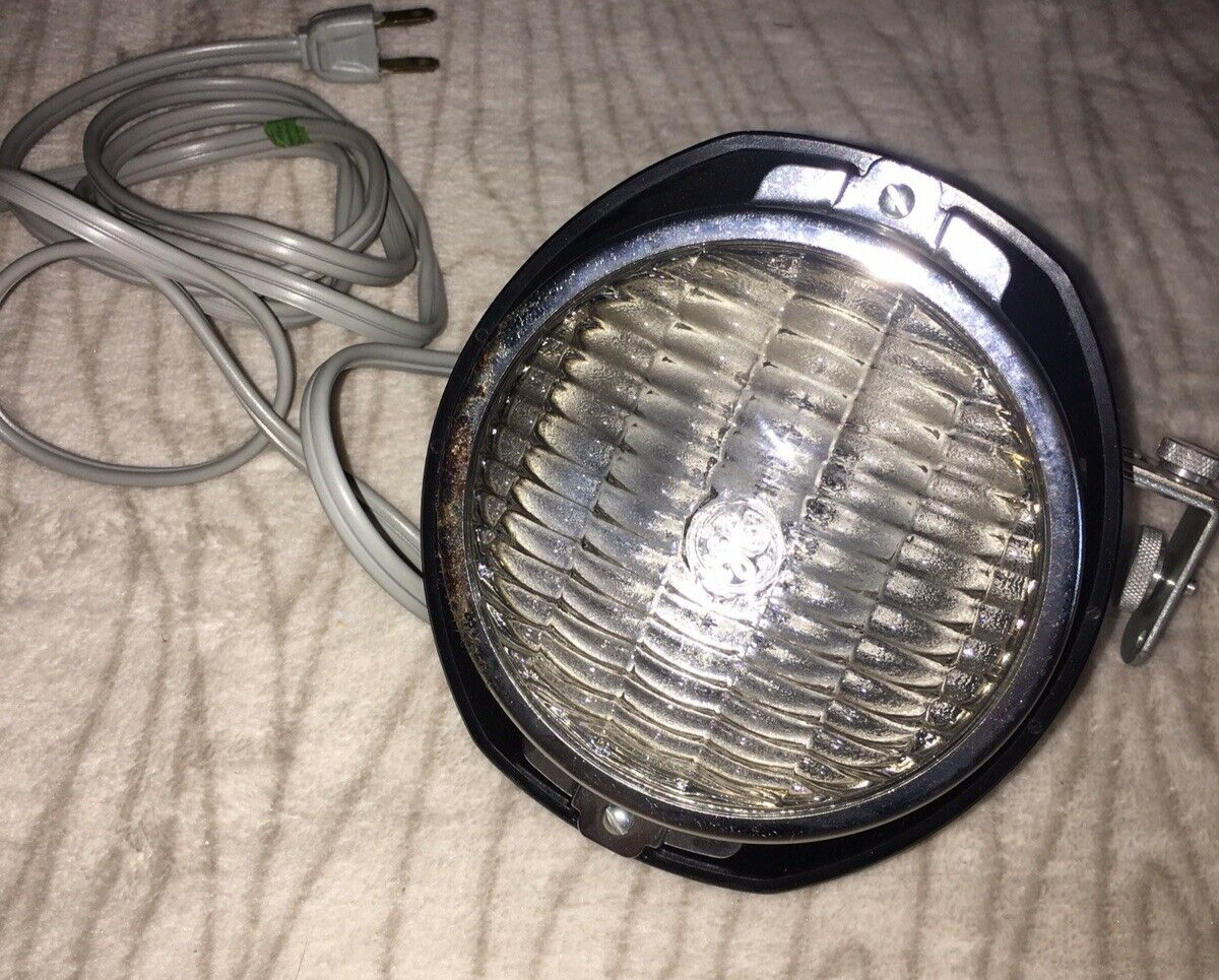 VTG GE Hollywood Cameralite Super 8 Camera Light W/ Box Model No 919 Working