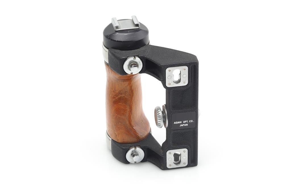 Asahi Pentax 67 6X7 Hand Grip