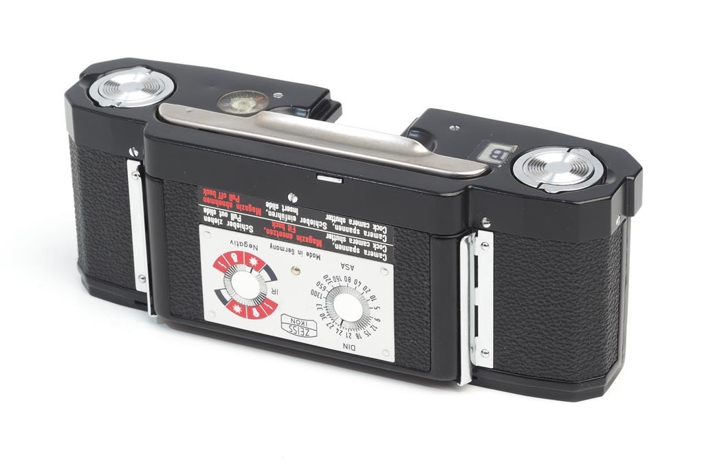 ZEISS Ikon 20.0304 Replacing Magazine Black for Contarex