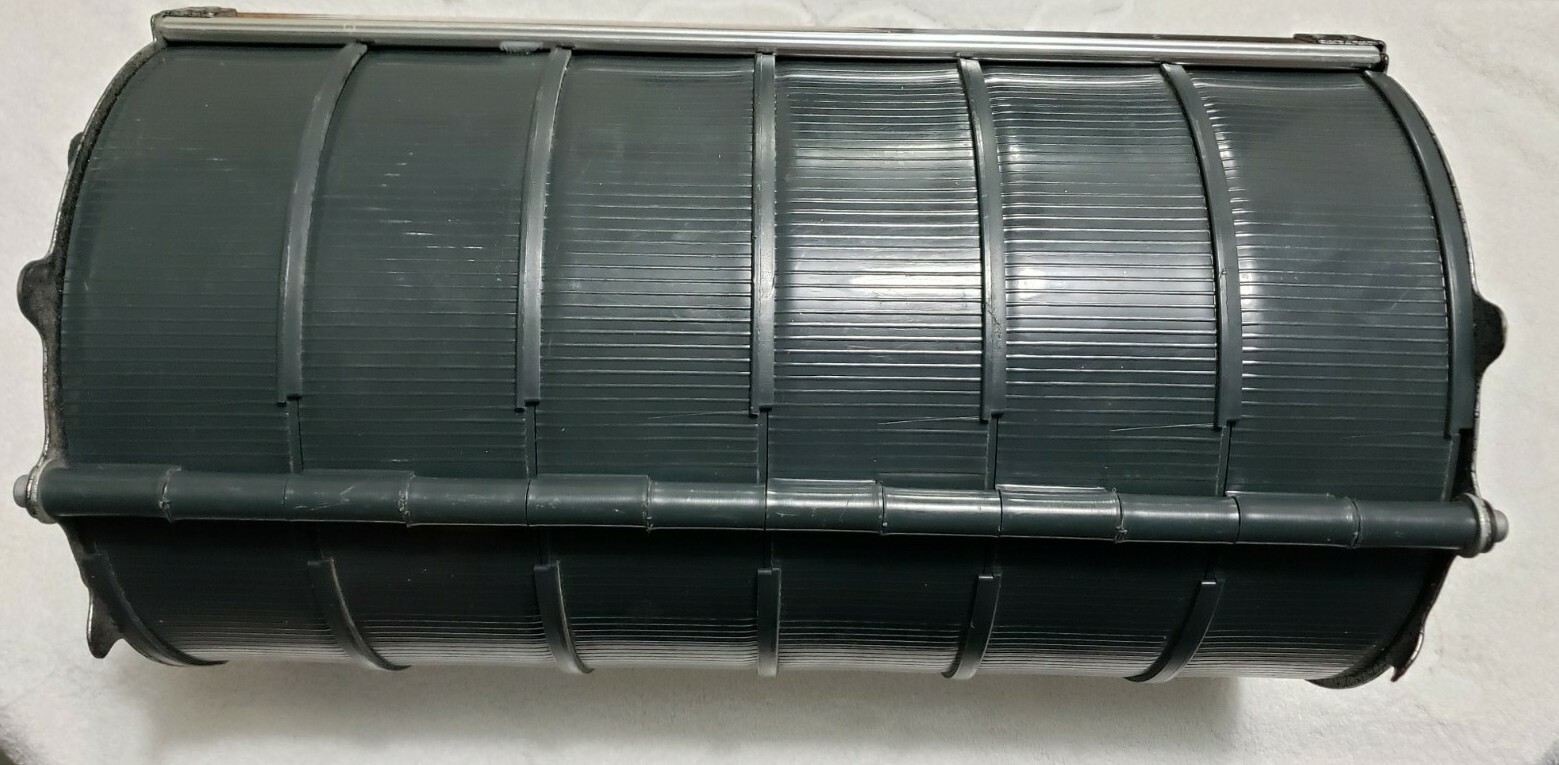 Vintage Movie Reel Storage Carry Case (Pre-Owned) 18″L by 11″W