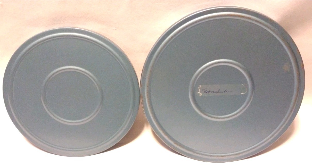 2 Vintage Blue Metal 8mm Film Reels and Canisters 6″ Compco 7″ No Name B2