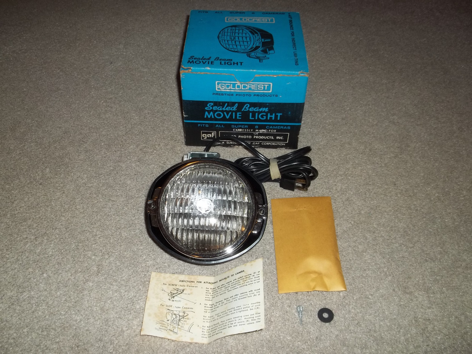 Goldcrest Super 8 Sealed Beam Movie Light 650 Watts model 910 W/ Box