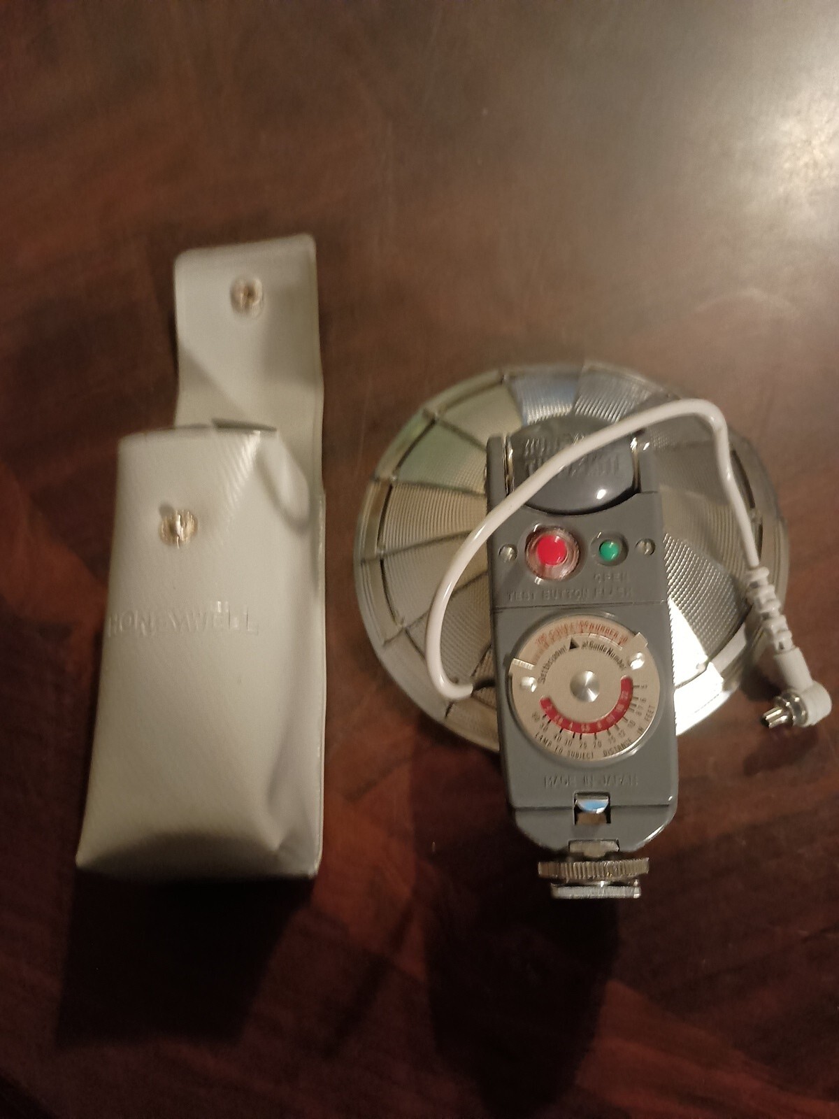 VTG Antique Honeywell Tilt-A-Mite Flash Made in Japan Camera and Timer